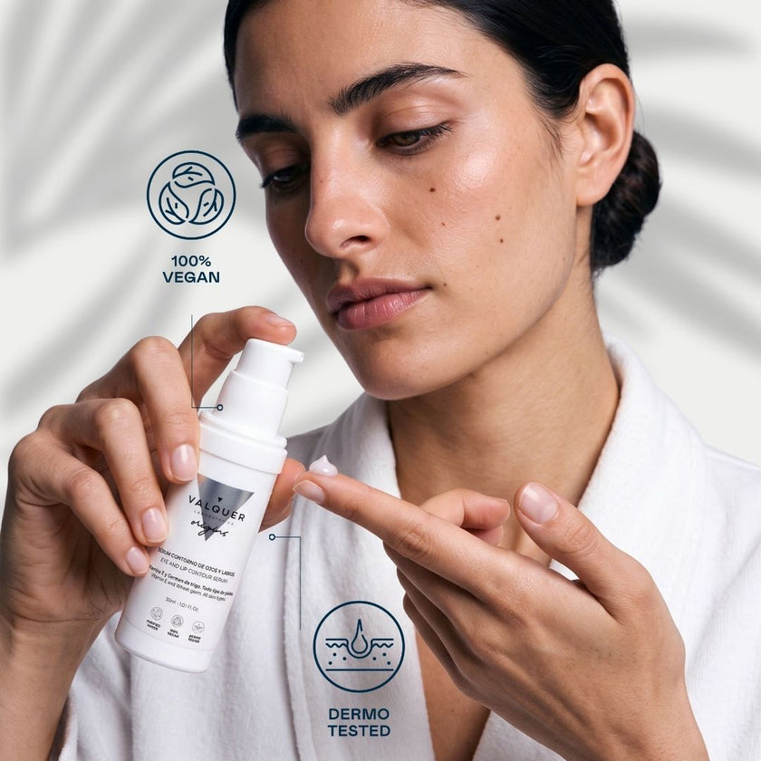 Aplicación del Sérum Contorno de Ojos y Labios Valquer, fórmula vegana y dermo testada