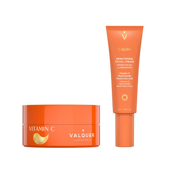 Pack Glow Instantáneo de Valquer con parches de vitamina C y crema facial iluminadora C-Glow durante una rutina de cuidado facial.