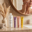 Productos Valquer para una rutina de piel sensible con limpieza, tratamiento con retinal, crema calmante y protección solar SPF 50+.
