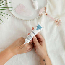 Cargar imagen en el visor de la galería, Serum facial hidratante Edición Limitada - 30 ml

