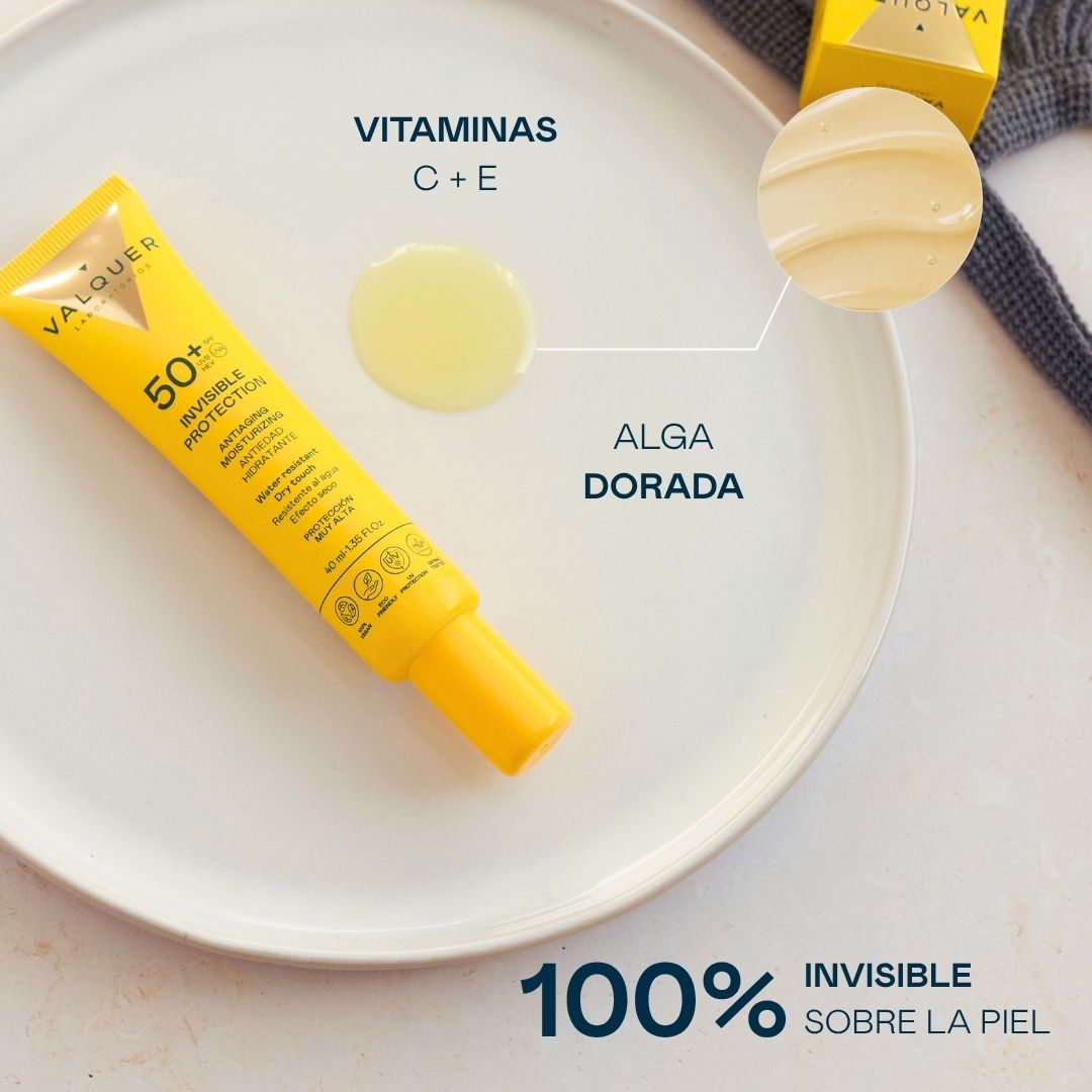 Textura invisible del Sérum Solar Facial SPF 50+ de Valquer con vitaminas C y E y alga dorada.